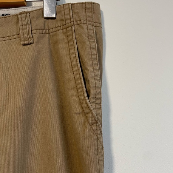 Men’s Tan Broken In Khakis - Size 31 X 30 - Picture 2 of 7